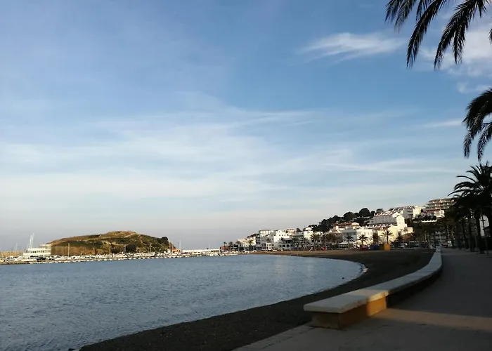 Apartment Passeig Maritim Llanca